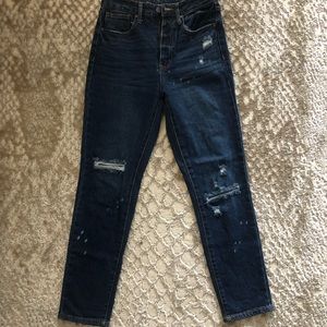 No Boundaries Distressed Boyfriend Jeans